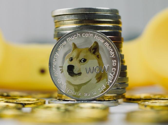 Dogecoin yorum yapabilecek var mı? 1 dolar olur mu?