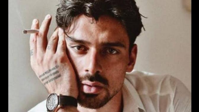 Michele Morrone'yi seksi buluyor musunuz?