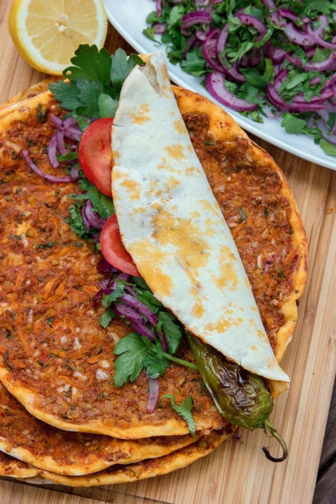 Tarafını Seç ! Pizza mı & Lahmacun mu?