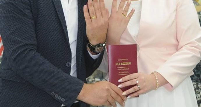 Terk ettiğim erkek evlendi acaba mutlu mudur?