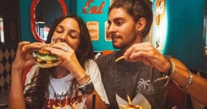 Fit beslenen sevgilinizin yanında hamburger gömmekten çekinir misiniz?