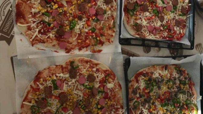 Bugün günlerden pizza Neyli pizza seversiniz?