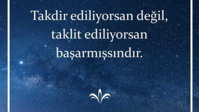 Kendi kişiliği olmayan ve başkalarını taklit eden insanlar hakkında ne düşünüyorsunuz?