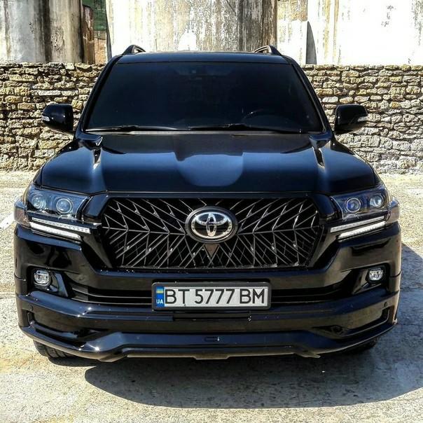 Eski sevgilim hem ablamla hem benimle konusmus?