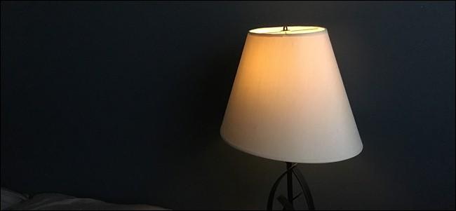 Evde açık kalan ışıkları kapatan mısın yoksa arkasından ışık kapatılan mı ?