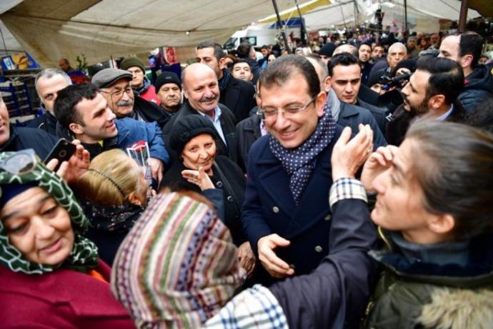 Erdoğan halkın içinde yürüyebilir mi?