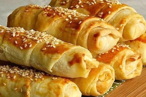 Çıtır çıtır böreklerimiz servise hazır.