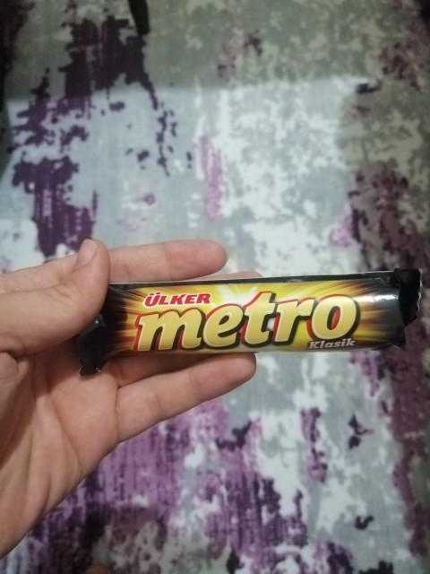 Metro sever misiniz?