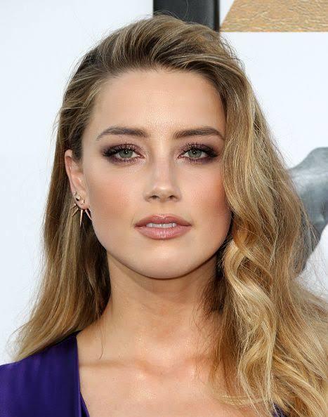 Hande Erçel mi Amber Heard mü daha güzel?