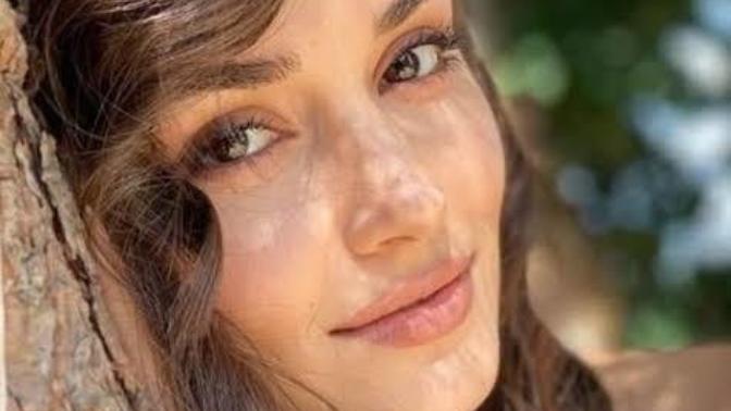Hande Erçel mi Amber Heard mü daha güzel?