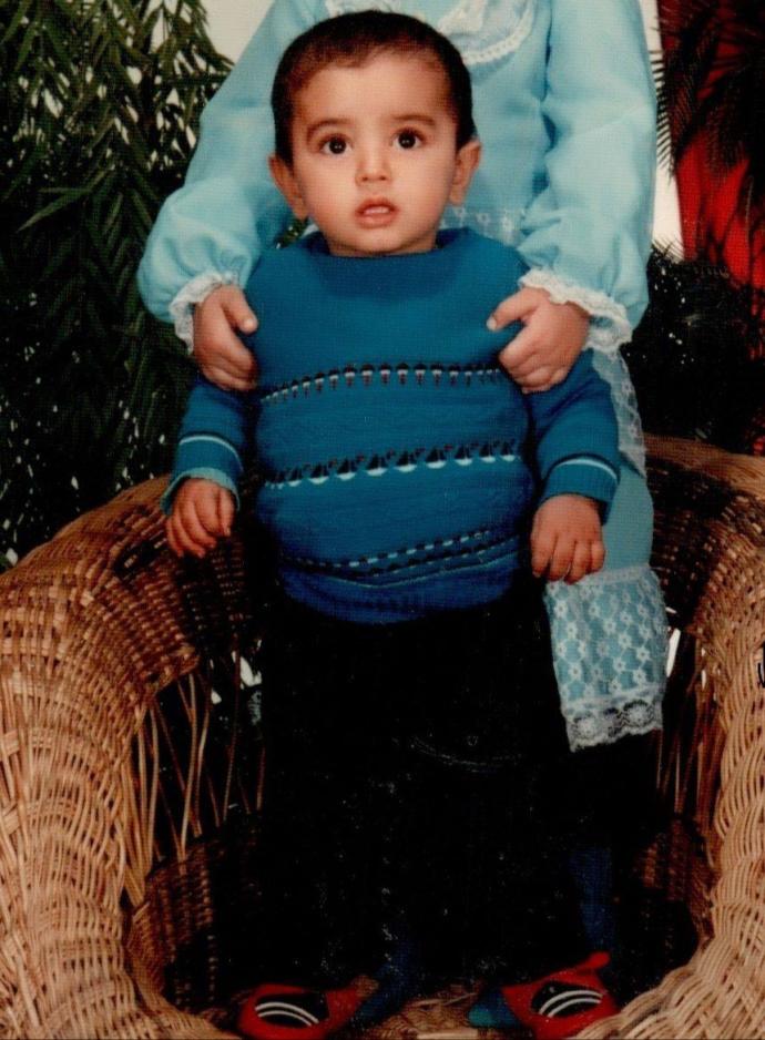 Bebeklik fotoğrafınızı atar mısınız?