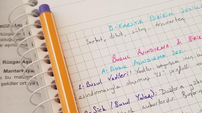 Ders çalışırken renkli kalem kullanmayı sever misiniz?