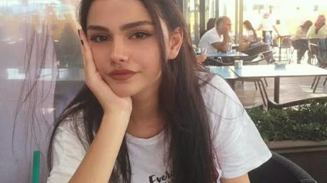 Fotoğraflarda güzel kızlar daha mı güzel çıkar yoksa fotojenik olmanın bağlantısı mı var?