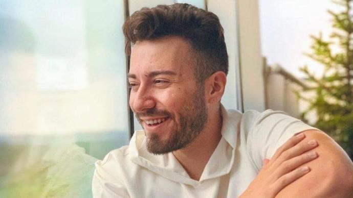Youtubeda en faydalı ve eğlenceli içerik üreten Youtuber sizce kim?
