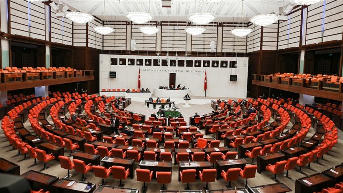 HDPli 28 vekilin fezlekeleri mecliste. HDP milletvekillerinin dokunulmazlığının kaldırılması konusunda ne düşünüyorsunuz?