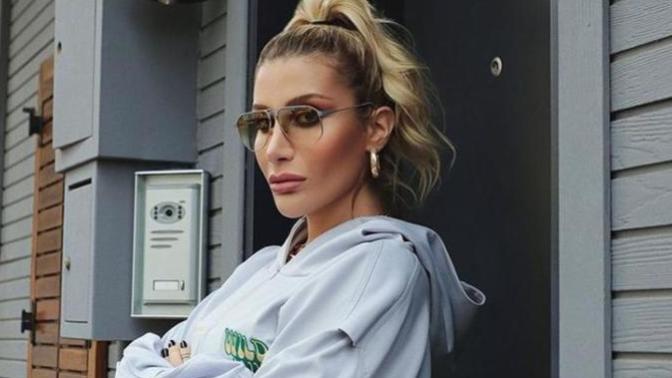 Justin Bieber'in karısını paylaşması ardından "beni neden paylaştın ki Justin?" diyen İrem Derici sizce benzemiş mi?