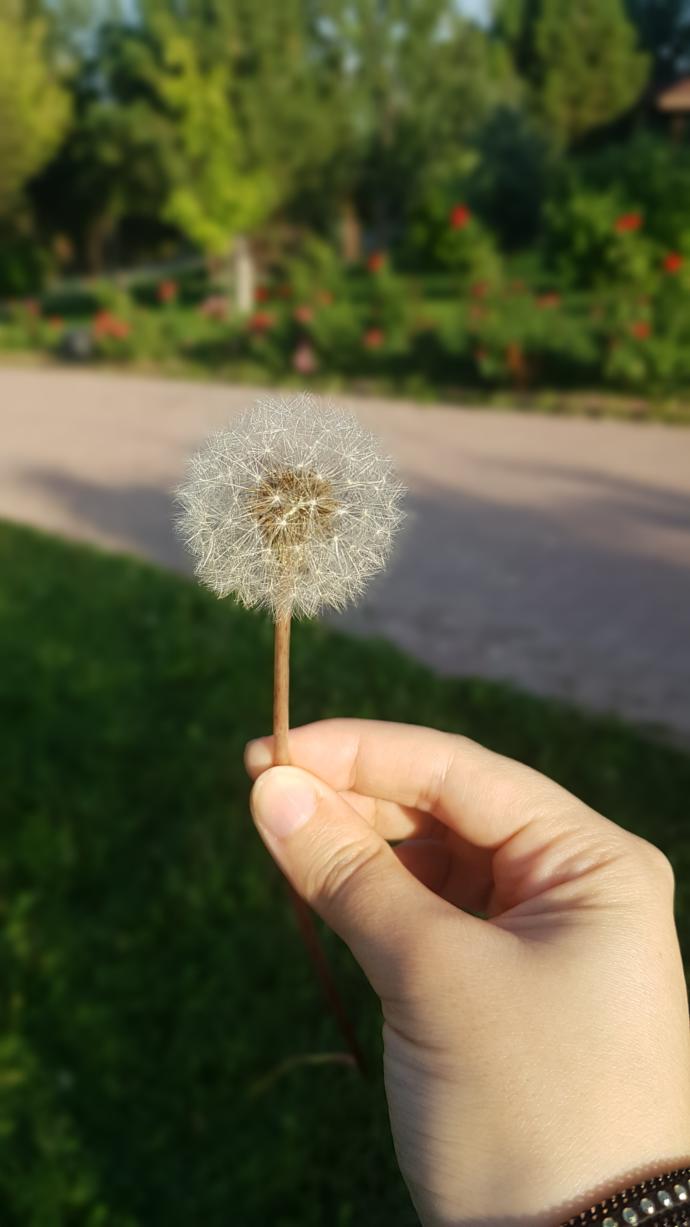 Minnak ojesiz ellerim 😊