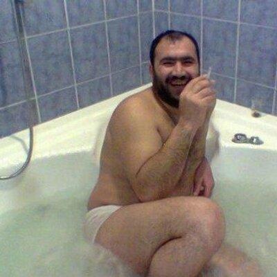Arabesk ve türkü dinlemek kıroluk mudur?