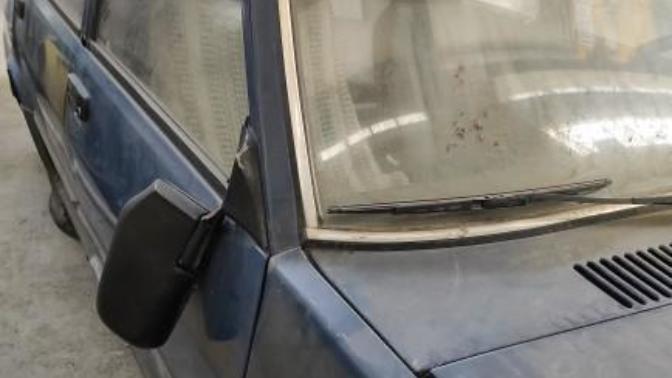 Yeni aldığım arabanın kulağını kırmışlar ne yapacağım ben şimdi?