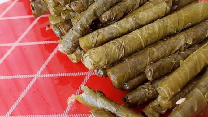 Sarma etli mi olur, etsiz mi?