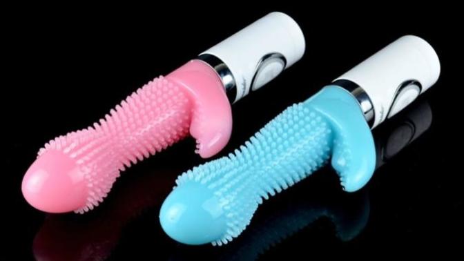 Kullanılan seks oyuncaklarıyla (vibratör, dildo, strapon her neyse) "nefes alsın yeter" düşüncesi arasında ne gibi bir fark var?