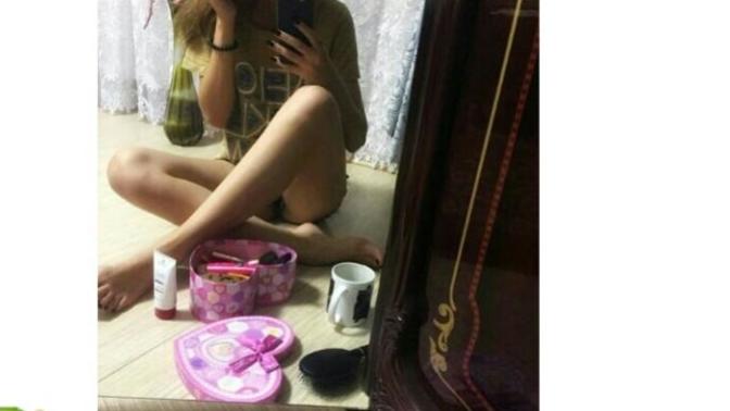 Evli hocamın bana böyle iltifatlarda bulunması normal mi ?