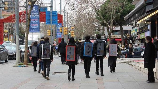Sosyal medyaya yeni rakip: Yürüyen reklam panoları! İşsiz kalsanız bu yeni iş sahasını seçer miydiniz?