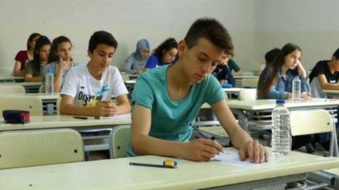 Hangi lise mezunusunuz ve şuanki mesleğiniz nedir?