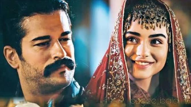 Burak Özçivit ve Özge törer'in Aşk rolu sizce tuhaf değil mi?
