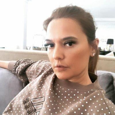 Demet Akalın hakkında çıkan bebek plasentası yiyerek gençleşti haberine isyan etti. Siz böyle bir şey yapmıyorsunuz değil mi?