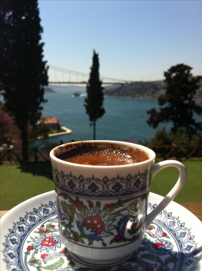 Yemek yedikten hemen sonra kahve mi içiyorsunuz çay mı? KizlarSoruyor