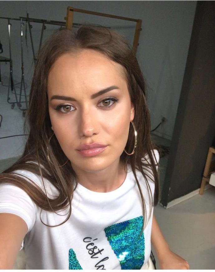 Hangisi daha güzel, Pınar Deniz mi Fahriye Evcen mi?
