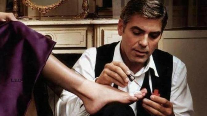Eşinin ayağına oje süren erkek kılıbık mıdır romantik midir?