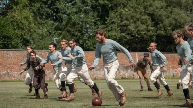 Futbol hastası olmayan erkek var mı?