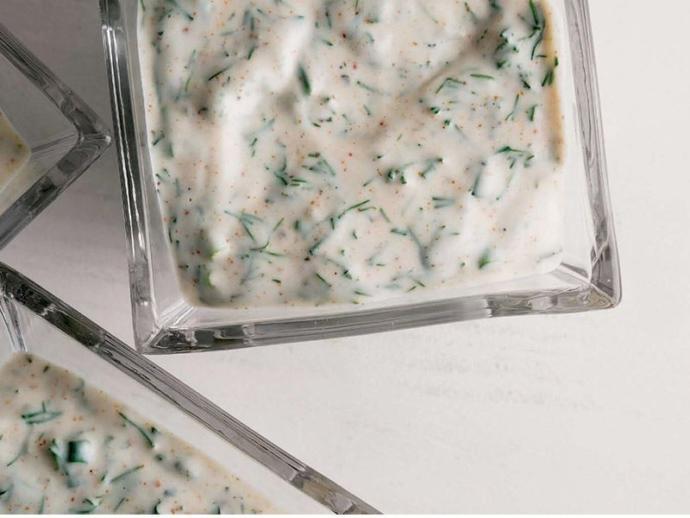 Sürekli aynı sosu kullanmaktan sıkıldım. Farklı salata sosları tarifleri önerir misiniz?