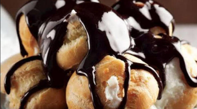 10 tane profiterol yedim diyeti bozmuş olur muyum 🙄😅🤷🏻🤦🏼♀️?