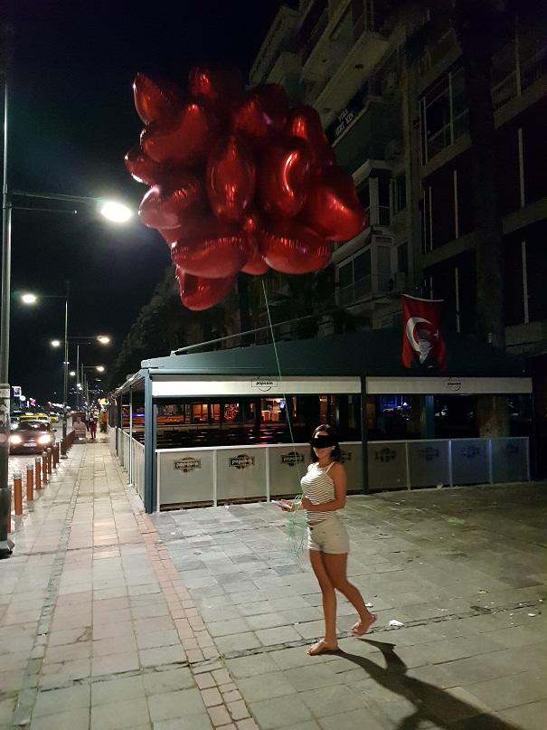 Hoşlandiğim bi Kiz var OKUYUN önemli?