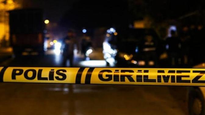 Ankara'da çöp atma kavgası yüzünden kardeşini öldüren kişi kendini ihbar ederek teslim oldu. Ülke nereye gidiyor ne düşünüyorsunuz?
