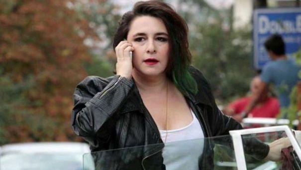 Böyle bir kadın olmadığım için özür diliyorum hepinizden diyen Esra Dermancıoğlu haklı mı?