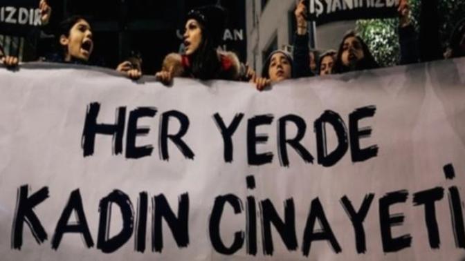 17 yaşındaki kızını, sevgilisi olduğu için öldürdü ve bedenini "Ben öldürdüm!" diyerek sokakta gezdirdi. Olay hakkında ne düşünüyorsunuz?