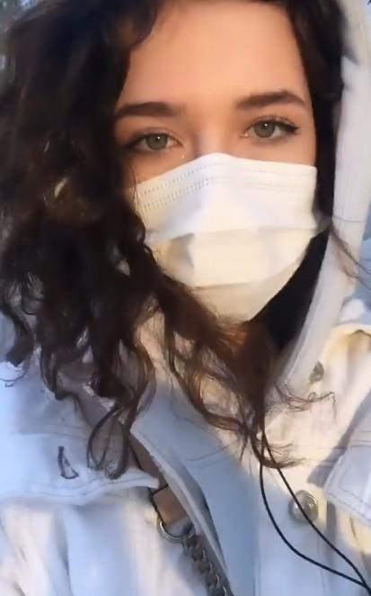 Maske takınca daralıyor musunuz? Siyah maske mi daha iyi beyaz mı?