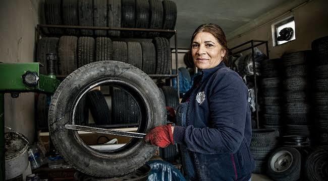 Direksiyon sallayan, ekmeğini araçtan çıkaran emekçi kadınlara bir mesaj bıraksaydınız bu ne olurdu?