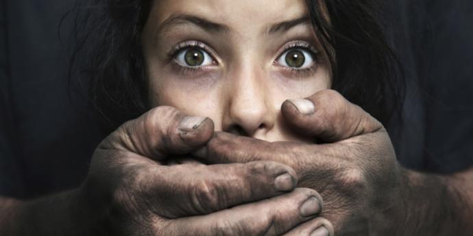 Bursa İnegölde 10 yaşındaki kız çocuğunu cami gasilhanesinde taciz eden şahıs linç edildi. Vuranların eline sağlık olsun mu?
