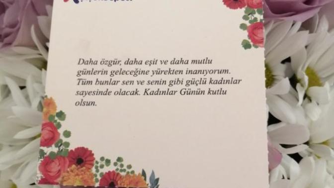 Neden bana çiçek gönderen yok?