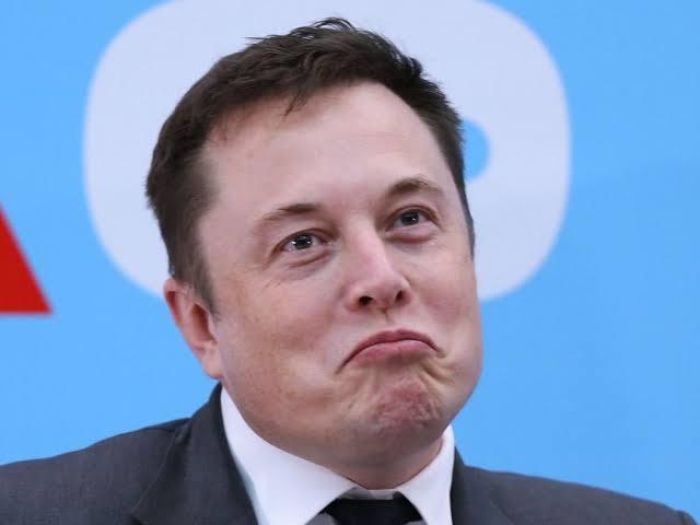 Elon Musk bir bana mı yakışıklı geliyor ya😅?