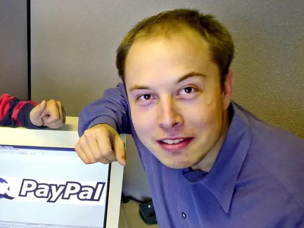 Elon Musk bir bana mı yakışıklı geliyor ya😅?