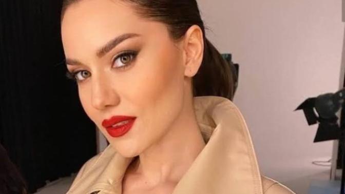 Fahriye Evcen'i yakından canlı kanlı gören var mı?