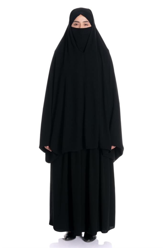 Erkeklerin sevgilisinin kıyafetine karışma hakkı var mı?