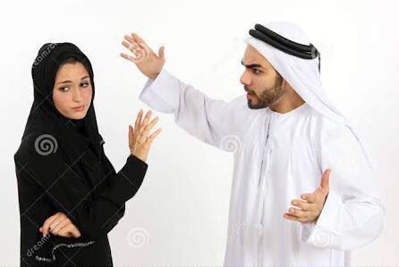 Erkeklerin sevgilisinin kıyafetine karışma hakkı var mı?