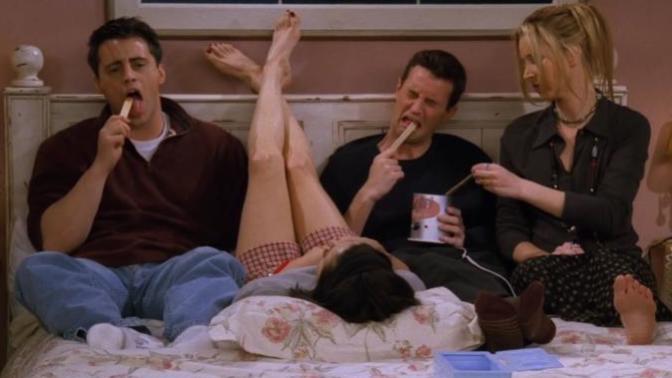 Friends 1 Nisan'da Netflix'te! Tekrar tekrar izlediğiniz bir dizi var mı?